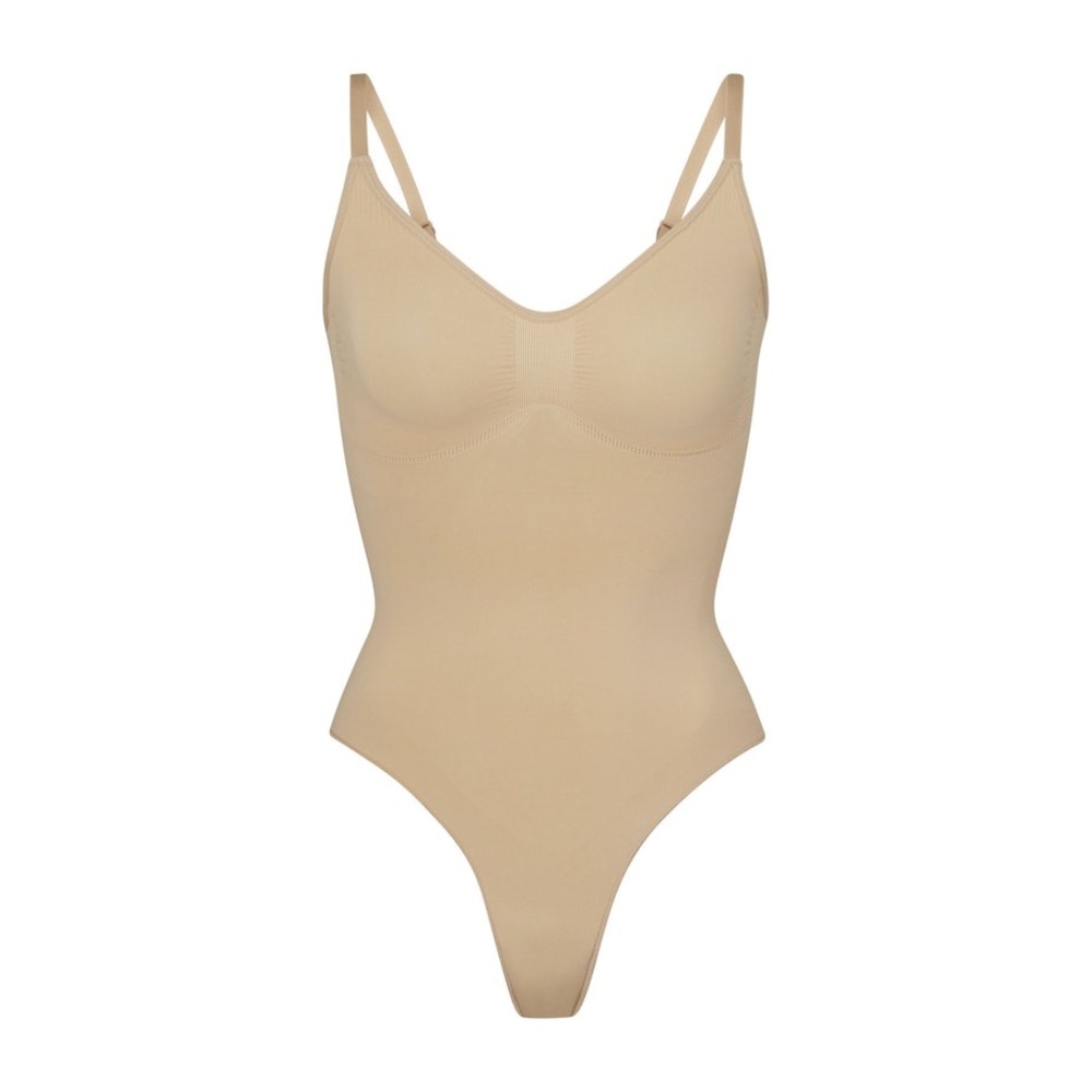 NWT SKIMS seemless sculpt thong bodysuit •clay • L/ XL